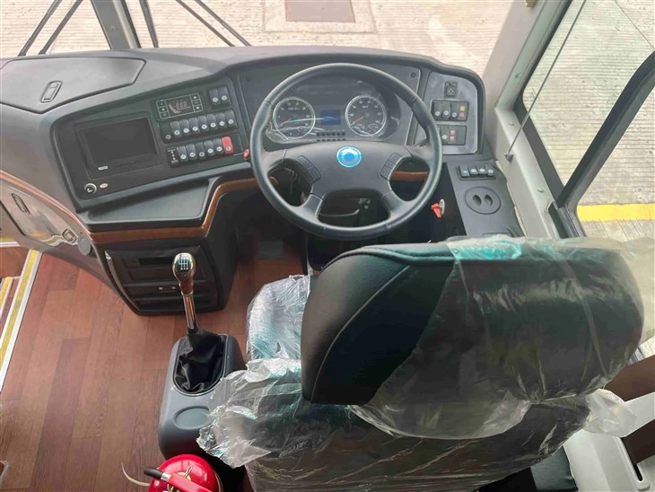 Sunlong SLK6126 Large Luxury Road Bus in Stock