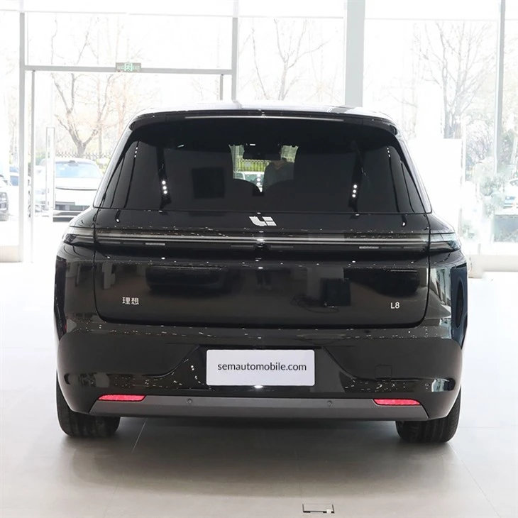 Lixiang L8 Extended Range mid-size luxury SUV