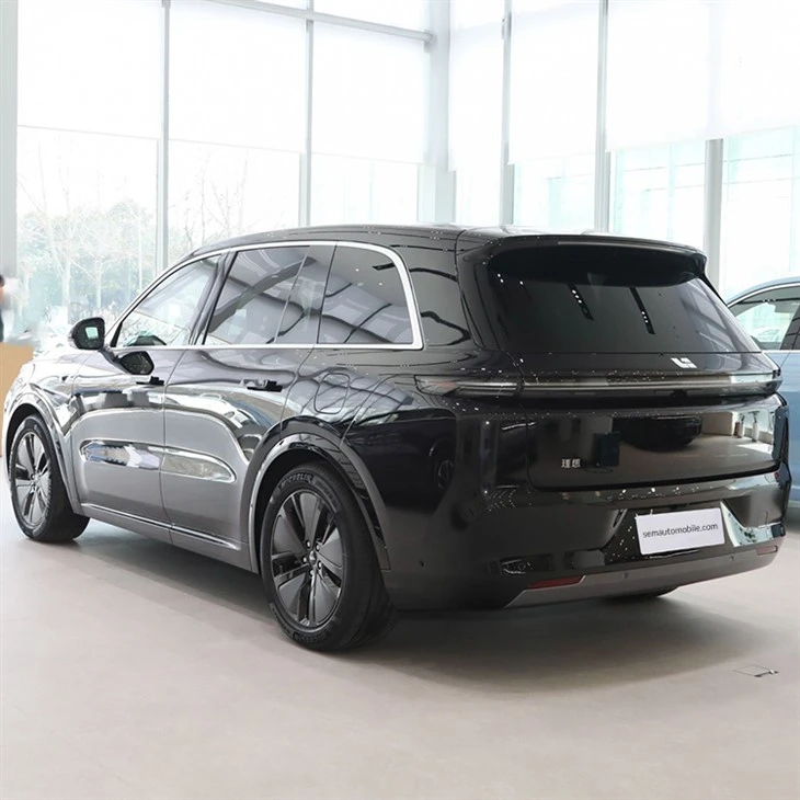 Lixiang L8 extended-range midsize SUV