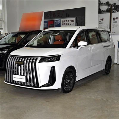BAW M8 monovolumen EV 2026